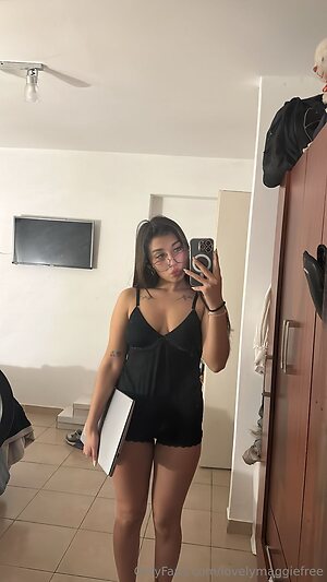 lovelymaggiefree Nude Leaked Photo #9