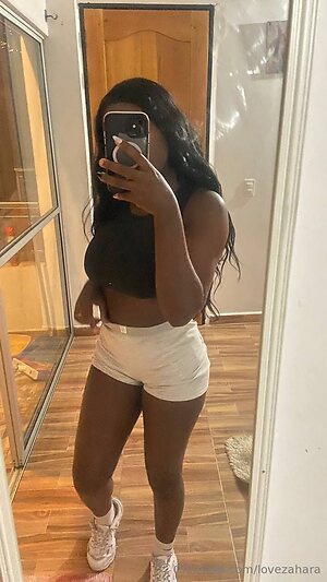 lovezahara Nude Leaked Photo #3