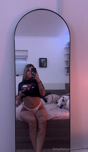 ltrixxie Nude Leaked Photo #17