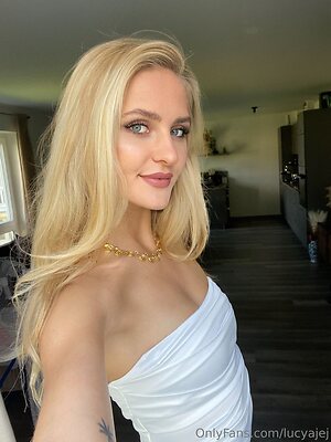 lucyajej Nude Leaked Photo #17