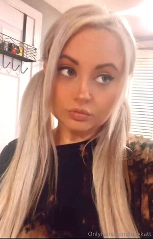 lucykatt Nude Leaked Photo #12