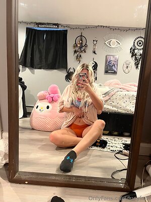 lucykatt Nude Leaked Photo #14