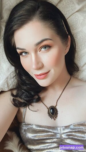 luvevelynclaire Nude Leaked Photo #27