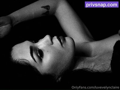luvevelynclaire Nude Leaked Photo #35