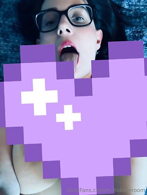 m-hiddenroom Nude Leaked Photo #12