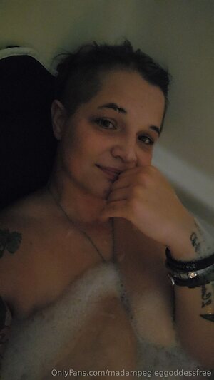 madampegleggoddessfree Nude Leaked Photo #3