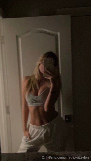 madisyntaylorr Nude Leaked Photo #9