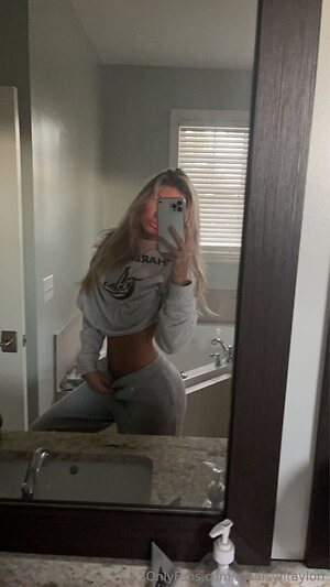 madisyntaylorr Nude Leaked Photo #15