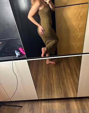 maisiebee Nude Leaked Photo #3