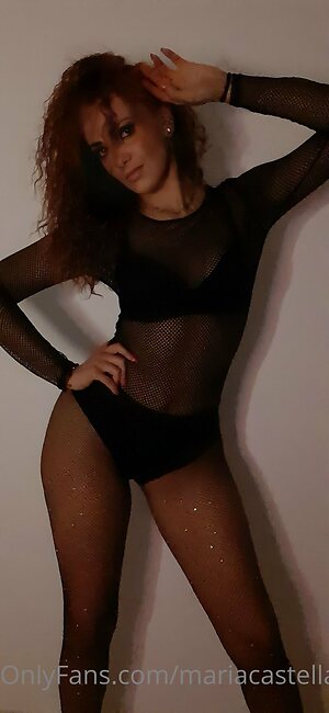 mariacastellano93 Nude Leaked Photo #13