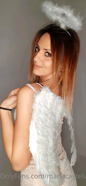 mariacastellano93 Nude Leaked Photo #14