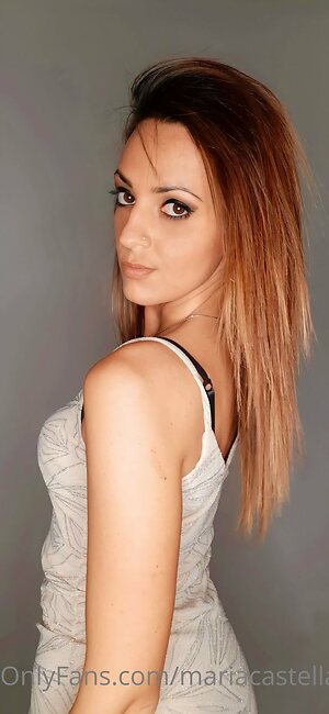 mariacastellano93 Nude Leaked Photo #15