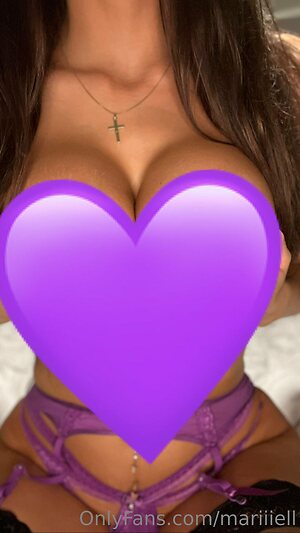 mariiiell Nude Leaked Photo #2