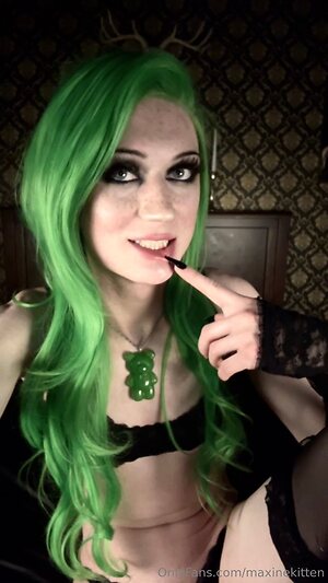 maxinekitten Nude Leaked Photo #6