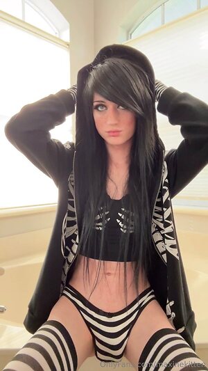maxinekitten Nude Leaked Photo #18