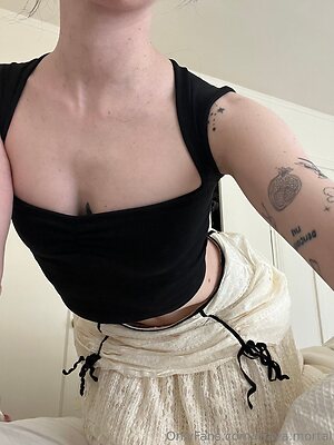 maya mortal Nude Leaked Photo #5