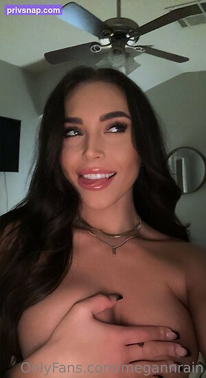 megannreign Nude Leaked Photo #26