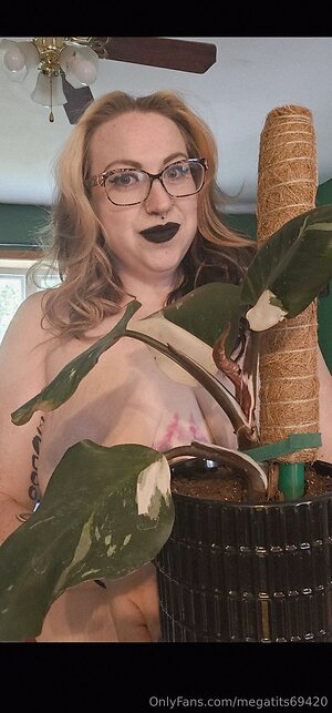 megatits69420 Nude Leaked Photo #2