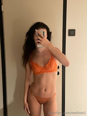 melliele1 Nude Leaked Photo #7