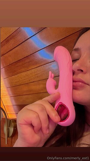 merly est1 Nude Leaked Photo #7
