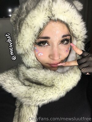mewslu7free Nude Leaked Photo #7