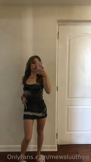 mewslu7free Nude Leaked Photo #16
