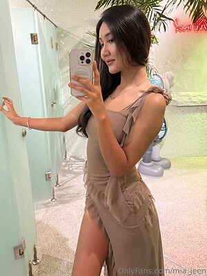 mia jeen Nude Leaked Photo #4