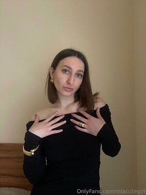 miacutegirl Nude Leaked Photo #5