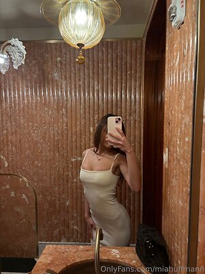 miahuffmann Nude Leaked Photo #3