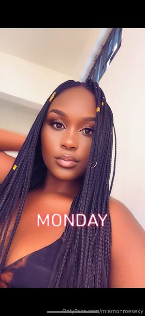 miamonroesexy Nude Leaked Photo #14