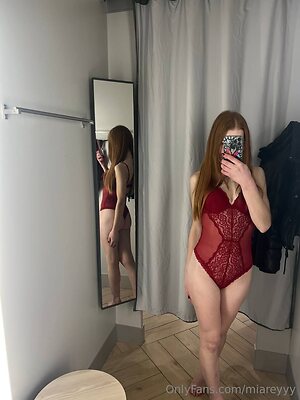 miareyyy Nude Leaked Photo #13