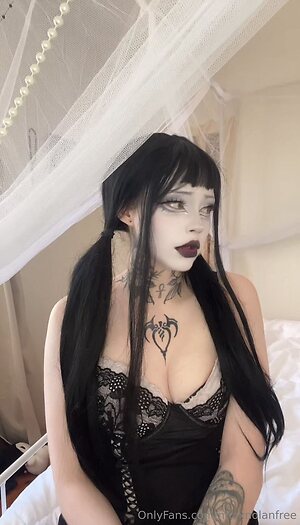 miaxnolanfree Nude Leaked Photo #16