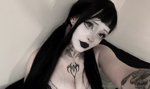 miaxnolanfree Nude Leaked Photo #19