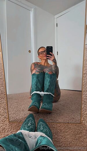 midwestbabex Nude Leaked Photo #13