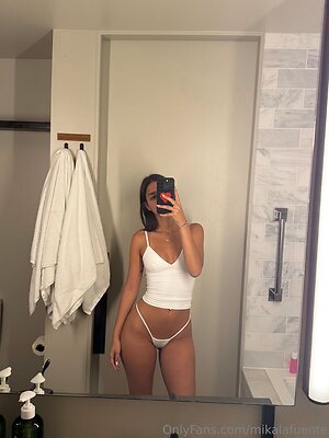 mikalafuente Nude Leaked Photo #17