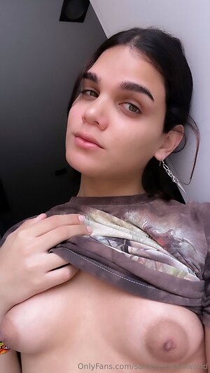 mimikyumami Nude Leaked Photo #3
