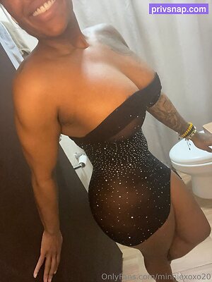 minniexoxo20 Nude Leaked Photo #32