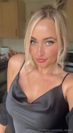 miss clover Nude Leaked Photo #19