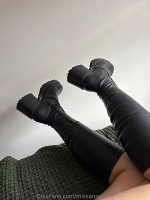 missannarose Nude Leaked Photo #6