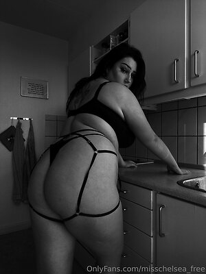 misschelsea free Nude Leaked Photo #6