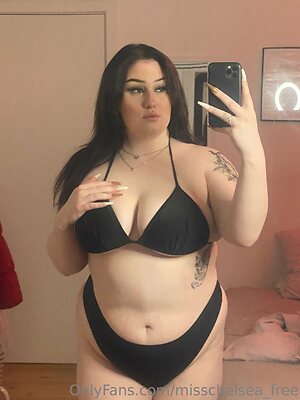 misschelsea free Nude Leaked Photo #9