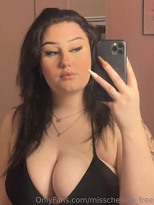 misschelsea free Nude Leaked Photo #10