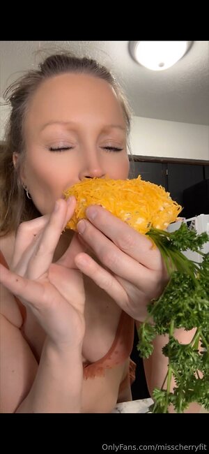 misscherryfit Nude Leaked Photo #4