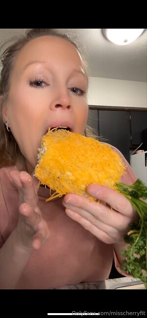 misscherryfit Nude Leaked Photo #6