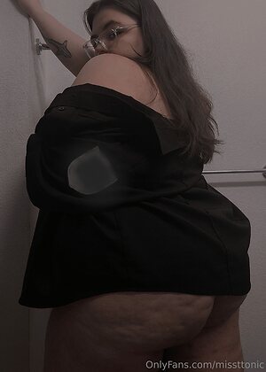 missttonic Nude Leaked Photo #7