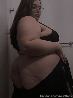 missttonic Nude Leaked Photo #8