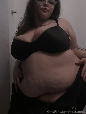missttonic Nude Leaked Photo #9