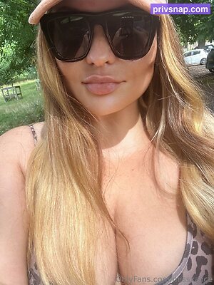 missxalice Nude Leaked Photo #30