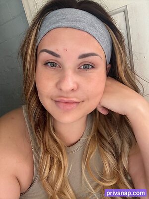missxalice Nude Leaked Photo #36