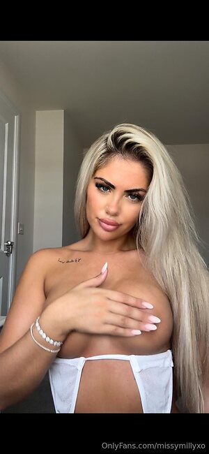 missymillyxo Nude Leaked Photo #4